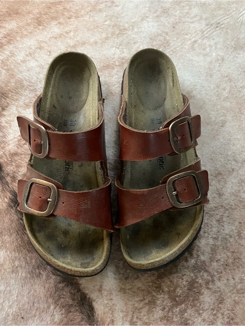 Aerothotic sz 39 Vegan-Leather Sandals